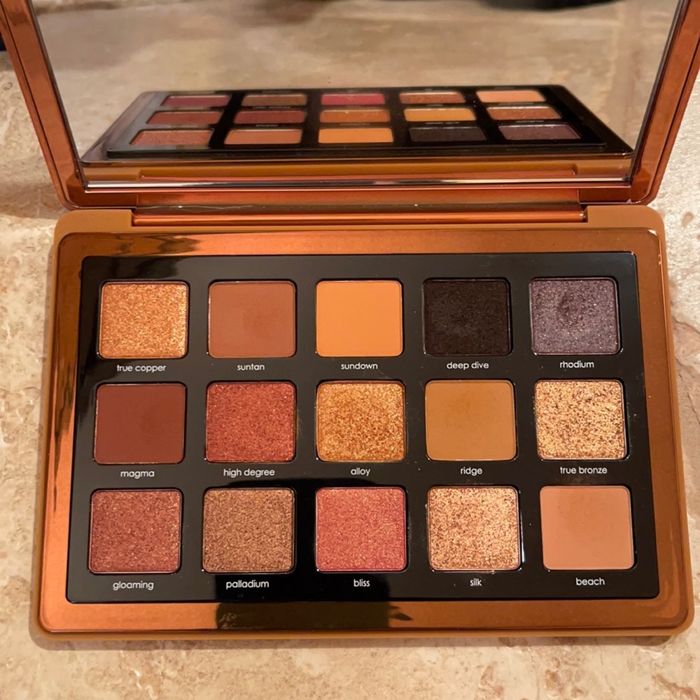 Natasha Denona Bronze palette, lightly used